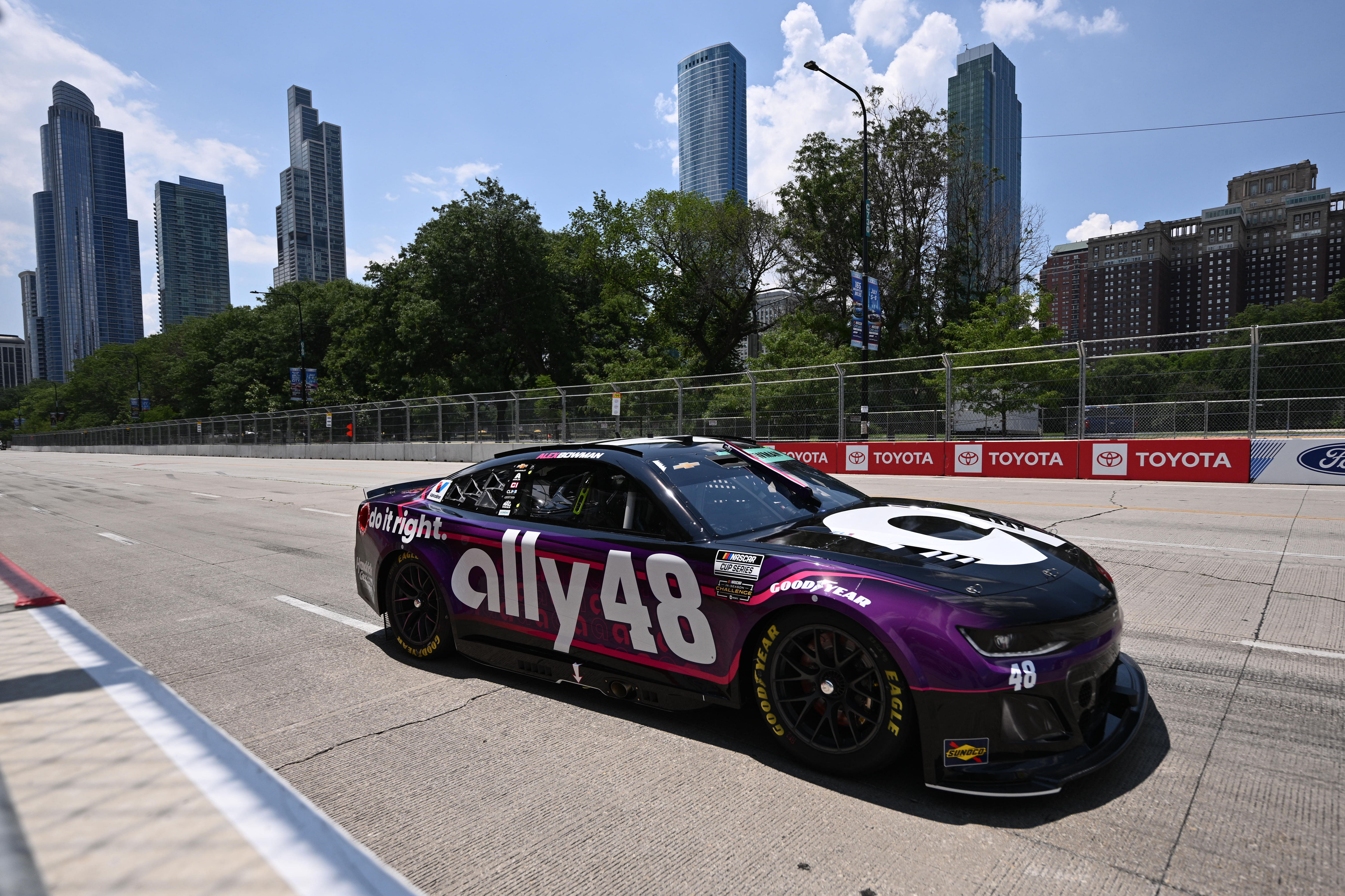 Defending Chicago street race winner Alex Bowman driving the #48 Chevrolet - Source: Imagn